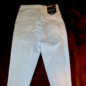 Curvy High Waist jeans ( Brand New)